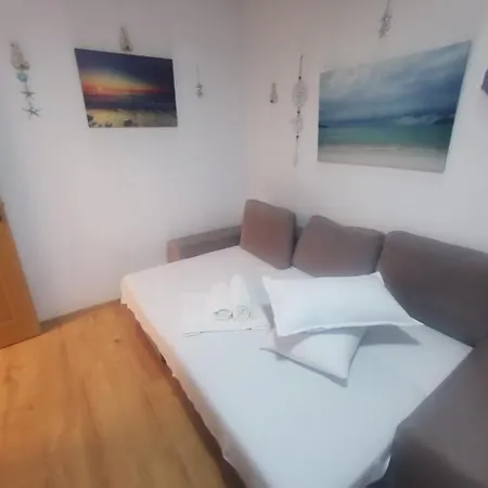 Apartament Ciresica