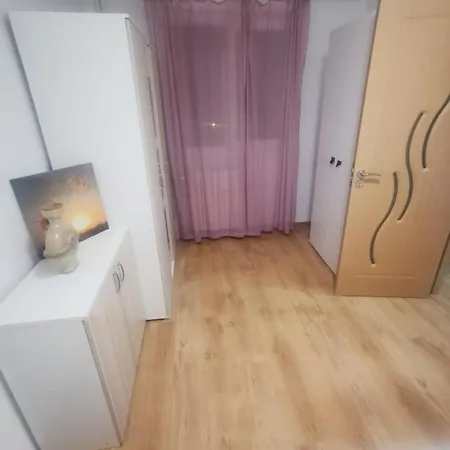 Apartament Ciresica Apartment *